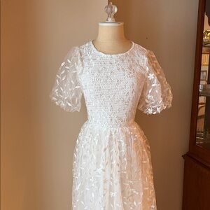 NWT Elegant White Embroidered Tulle Dress